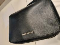 cs 1131/2025 black purse micheal kors